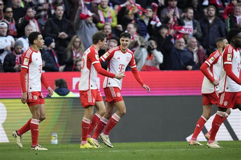 Sacha Boey, Bayern Münih formasıyla ilk maçına çıktı